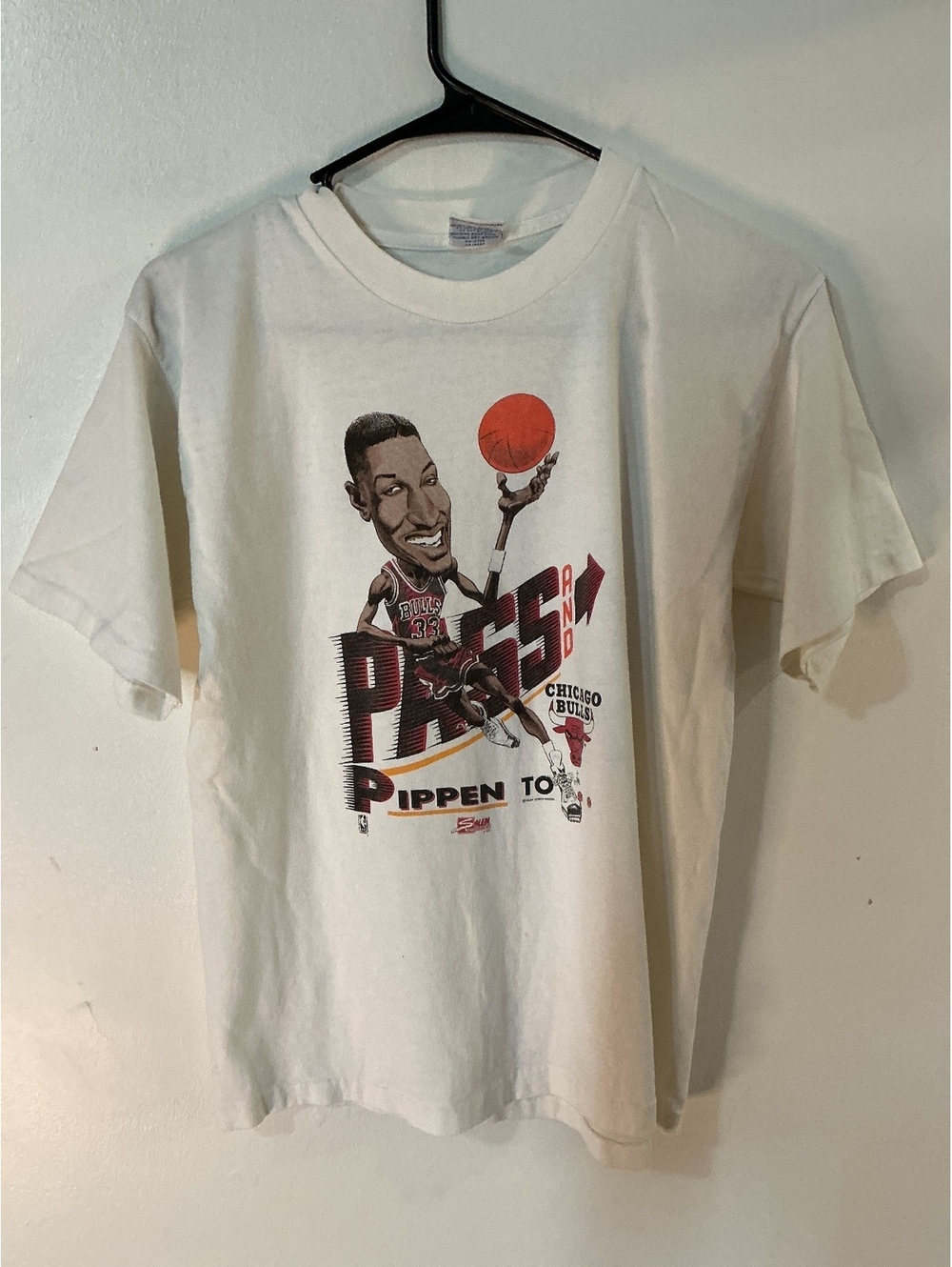 Vintage 1991 Pass and Smash Jordan/Pippen shirt